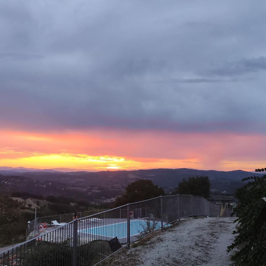 Agriturismo Borgo San Benedetto Vila Pietralunga  Exterior foto