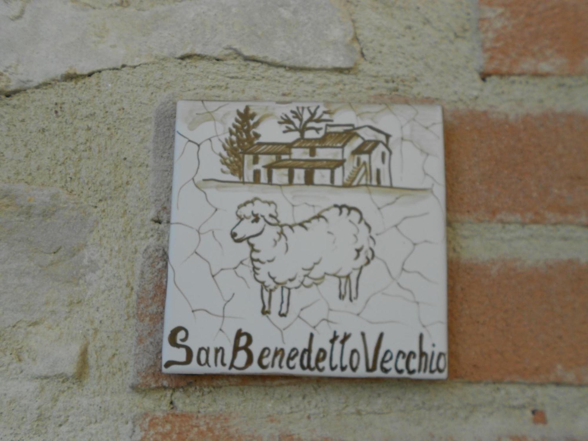 Agriturismo Borgo San Benedetto Vila Pietralunga  Exterior foto